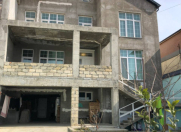 Satılır 8 otaqlı 380 m2 villa Badamdar