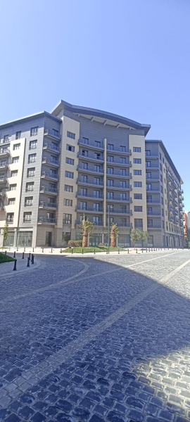 Satılır 3 otaqlı 140 m2 yeni tikili Ağ şəhər