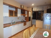 Satılır 2 otaqlı 80 m2 köhnə tikili Elmlər Akademiyası m.