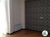 Satılır 2 otaqlı 46 m2 köhnə tikili Elmlər Akademiyası m.