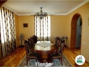 Satılır 6 otaqlı 280 m2 bağ evi Qusar