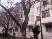 İcarəyə verilir 2 otaqlı 45 m2 köhnə tikili Gənclik m.