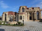 Satılır 10 otaqlı 2800 m2 həyət evi Şüvəlan