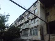 İcarəyə verilir 3 otaqlı 78 m2 köhnə tikili İnşaatçılar m.