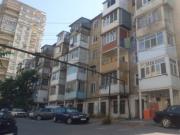 Satılır 1 otaqlı 30 m2 köhnə tikili Elmlər Akademiyası m.