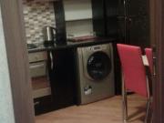 İcarəyə verilir 3 otaqlı 88 m2 köhnə tikili Gənclik m.