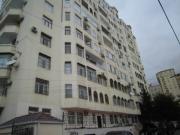 İcarəyə verilir 4 otaqlı 200 m2 yeni tikili Nizami m.