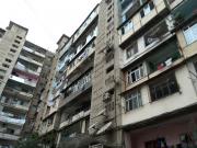 Satılır 2 otaqlı 35 m2 köhnə tikili İnşaatçılar m.