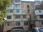 Satılır 1 otaqlı 35 m2 köhnə tikili İnşaatçılar m.