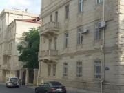 Satılır 3 otaqlı 80 m2 köhnə tikili İnşaatçılar m.