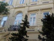 Satılır 4 otaqlı 150 m2 köhnə tikili Sahil m.