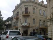 Satılır 7 otaqlı 160 m2 köhnə tikili Nizami m.