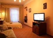 İcarəyə verilir 1 otaqlı 52 m2 köhnə tikili Sahil m.