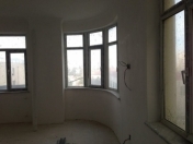 Satılır 3 otaqlı 109 m2 yeni tikili İnşaatçılar m.