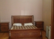 İcarəyə verilir 3 otaqlı 90 m2 köhnə tikili İçəri Şəhər m.