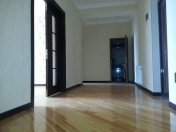 Satılır 1 otaqlı 102 m2 yeni tikili Yasamal r.