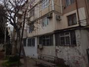 Satılır 1 otaqlı 35 m2 köhnə tikili Elmlər Akademiyası m.