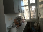 Satılır 3 otaqlı 55 m2 köhnə tikili İnşaatçılar m.