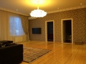 Satılır 7 otaqlı 355 m2 bağ evi Digah