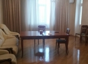 İcarəyə verilir 3 otaqlı 142 m2 yeni tikili 4 mkr