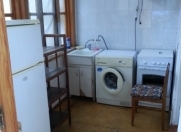 İcarəyə verilir 1 otaqlı 25 m2 bağ evi Nizami m.