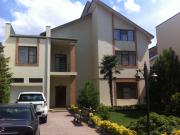 Satılır 10 otaqlı 365 m2 həyət evi 20 yanvar m.