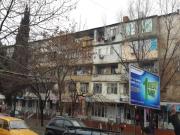 İcarəyə verilir 3 otaqlı 90 m2 köhnə tikili Qara Qarayev m.