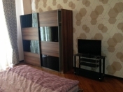 İcarəyə verilir 4 otaqlı 170 m2 yeni tikili Sahil m.