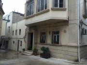 İcarəyə verilir 1 otaqlı 45 m2 köhnə tikili İçəri Şəhər m.