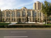 İcarəyə verilir 3 otaqlı 81 m2 köhnə tikili Gənclik m.