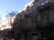 Satılır 4 otaqlı 110 m2 köhnə tikili Sahil m.