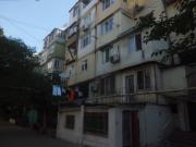 Satılır 1 otaqlı 35 m2 köhnə tikili İnşaatçılar m.