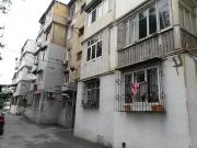 Satılır 1 otaqlı 30 m2 köhnə tikili Qara Qarayev m.