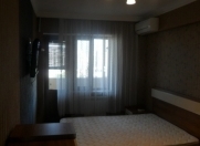 İcarəyə verilir 2 otaqlı 65 m2 köhnə tikili İnşaatçılar m.