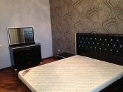 İcarəyə verilir 3 otaqlı 142 m2 yeni tikili İnşaatçılar m.