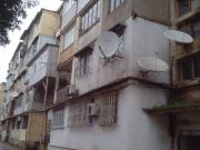 Satılır 1 otaqlı 32 m2 köhnə tikili Elmlər Akademiyası m.