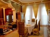 Satılır 8 otaqlı 1550 m2 həyət evi 8 km