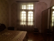 İcarəyə verilir 3 otaqlı 70 m2 köhnə tikili Nəriman Nərimanov m.