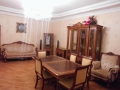 İcarəyə verilir 3 otaqlı 150 m2 yeni tikili Nəriman Nərimanov m.