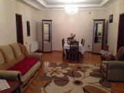 Satılır 4 otaqlı 130 m2 yeni tikili İnşaatçılar m.