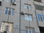 Satılır 3 otaqlı 130 m2 yeni tikili Bakı