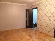 Satılır 1 otaqlı 34 m2 köhnə tikili İnşaatçılar m.