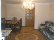 İcarəyə verilir 5 otaqlı 300 m2 köhnə tikili 28 May m.