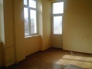 Satılır 2 otaqlı 64 m2 köhnə tikili Bakıxanov