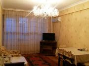 Satılır 3 otaqlı 100 m2 köhnə tikili Elmlər Akademiyası m.