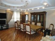 Satılır 5 otaqlı 100 m2 köhnə tikili Bakıxanov