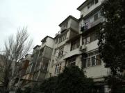 Satılır 1 otaqlı 30 m2 köhnə tikili İnşaatçılar m.