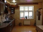 Satılır 4 otaqlı 102 m2 köhnə tikili Elmlər Akademiyası m.