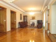 İcarəyə verilir 6 otaqlı 300 m2 həyət evi Nərimanov r.