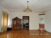 Satılır 10 otaqlı 250 m2 həyət evi Şüvəlan